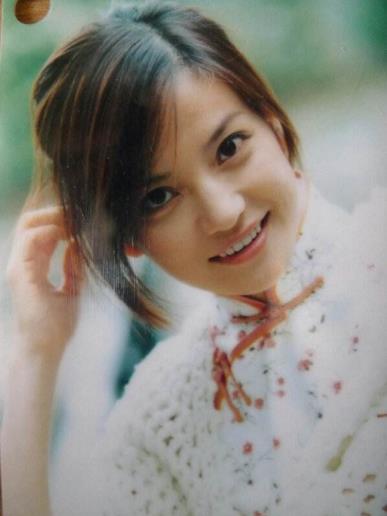 赵薇法国录节目无修图曝光 与舒淇为客人点餐忙不停（组图）