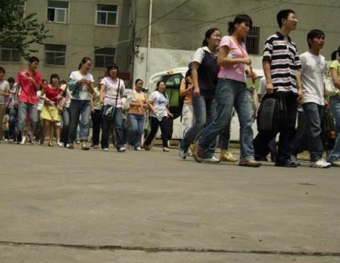 直击高考第一天：2018河南高考作文新鲜出炉（图）