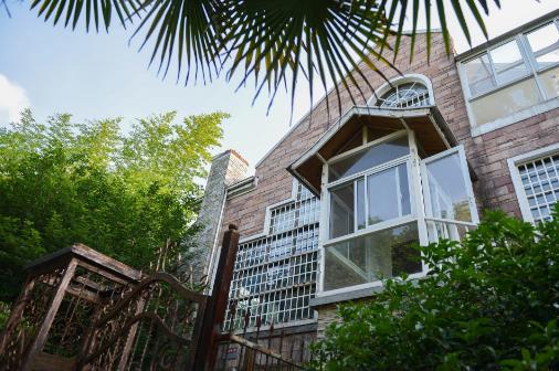 南京一豪华别墅降价800万拍卖 曾发生碎尸案（组图）