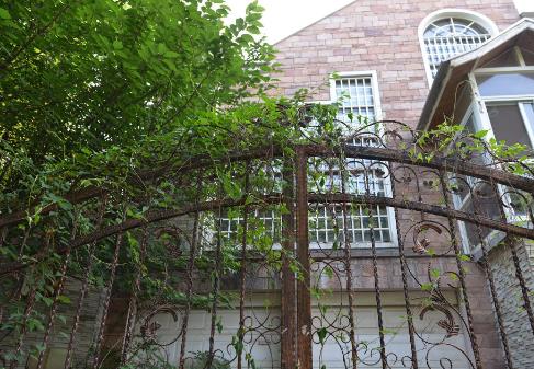 南京一豪华别墅降价800万拍卖 曾发生碎尸案（组图）