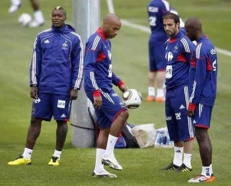 世界杯32强身价:法国10.8亿独霸(32强身价排名) 世界杯32强身价:法国10.8亿独霸(32强身价排名)