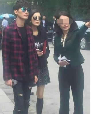 娜扎谈与张翰分手:已经慢慢淡忘,回家看到妈妈很有安全感 娜扎谈与张翰分手:已经慢慢淡忘,回家看到妈妈很有安全感