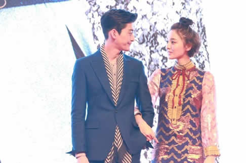 娜扎谈与张翰分手:已经慢慢淡忘,回家看到妈妈很有安全感 娜扎谈与张翰分手:已经慢慢淡忘,回家看到妈妈很有安全感