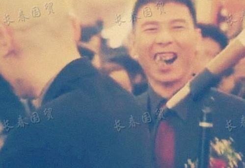 徐帆结婚现场照曝光:19年前结婚照,曾经历6年爱情长跑 徐帆结婚现场照曝光:19年前结婚照,曾经历6年爱情长跑