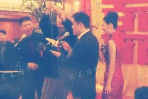 徐帆结婚现场照曝光:19年前结婚照,曾经历6年爱情长跑 徐帆结婚现场照曝光:19年前结婚照,曾经历6年爱情长跑