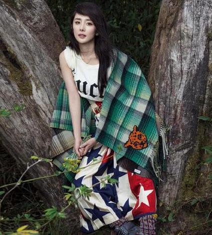 杨幂和女儿视频通话：英文中文混合乱讲不派生（图）