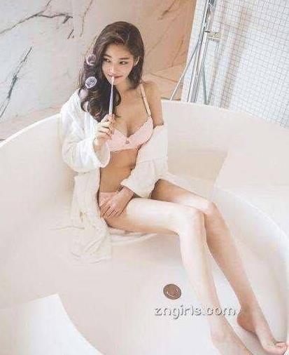 韩国十大美女网红排行榜：韩国十大网红女神性感图片