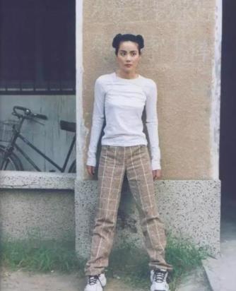 王菲1997年写真曝光:97年王菲28岁,清纯可人充满青春 王菲1997年写真曝光:97年王菲28岁,清纯可人充满青春