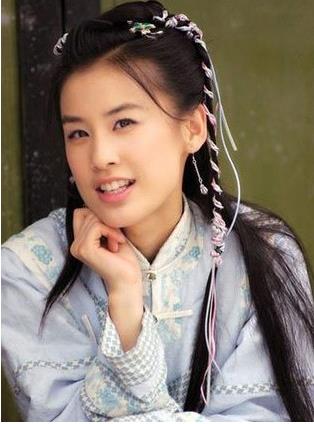 武大校花变小女人:一袭吊带裙熟女范,盘点10大校花现状 武大校花变小女人:一袭吊带裙熟女范,盘点10大校花现状