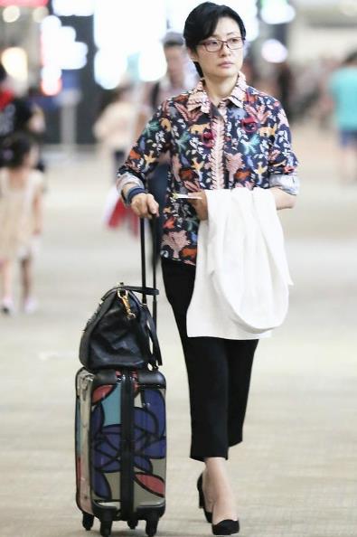 周涛穿土味花衬衫：打扮朴素气场十足（图）