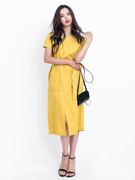 夏季穿什么连衣裙好看职场:夏季职场穿搭示范欣赏 夏季穿什么连衣裙好看职场:夏季职场穿搭示范欣赏