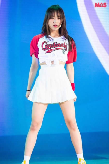 偶像练习生周洁琼身材:周洁琼的腿,周洁琼的腰,周洁琼的胸 偶像练习生周洁琼身材:周洁琼的腿,周洁琼的腰,周洁琼的胸