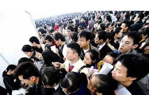 人数最多的10个专业：高校毕业人数最多的十大专业