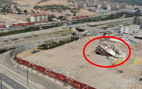 这是誓与房屋共存亡的钉子户（组图）