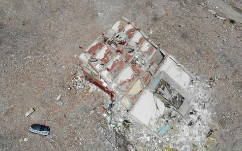 这是誓与房屋共存亡的钉子户（组图）