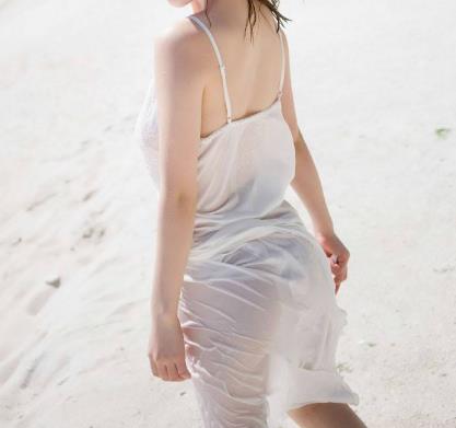 女性穿连体裤怎么去厕所：穿连体裤怎么上厕所最全图解