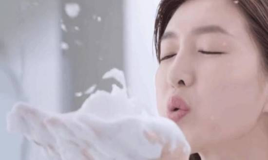 江疏影吹泡泡:江疏影图片,江疏影剧照图片 江疏影吹泡泡:江疏影图片,江疏影剧照图片