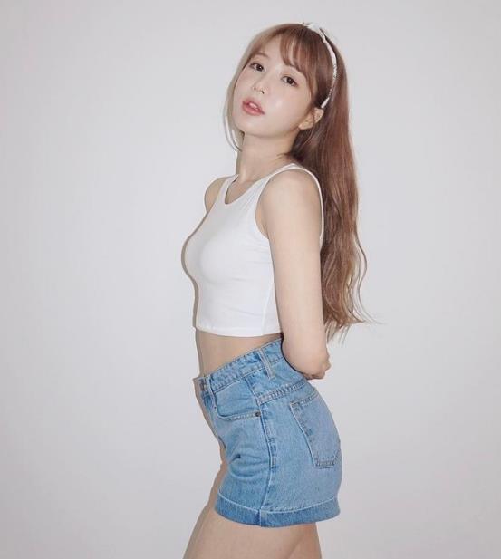 颜值即正义：这个小姐姐网管让网吧爆满（图）