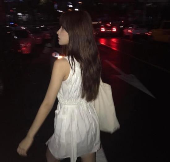 颜值即正义：这个小姐姐网管让网吧爆满（图）