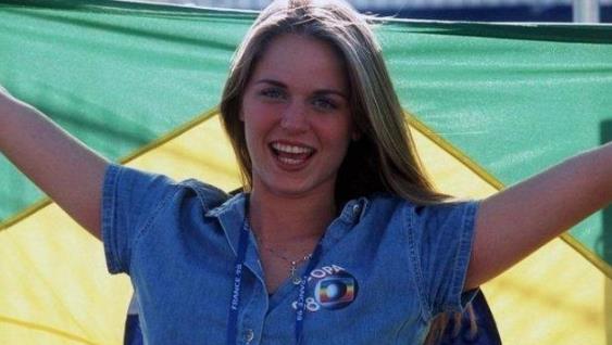 世界杯上的美女球迷:波涛汹涌,迷人的风景线(图) 世界杯上的美女球迷:波涛汹涌,迷人的风景线(图)