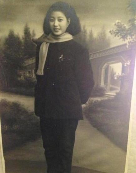 范冰冰17年前旧照曝光：纯天然无美颜打脸整容说法（图）