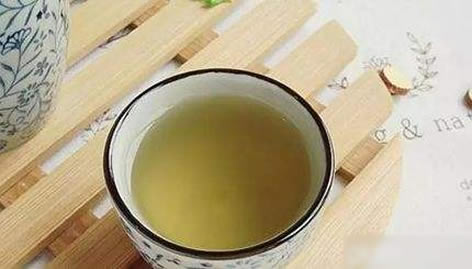 香蕉皮放水里煮一下功效惊人：来学一学（图）