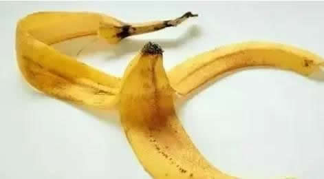 香蕉皮放水里煮一下功效惊人：来学一学（图）