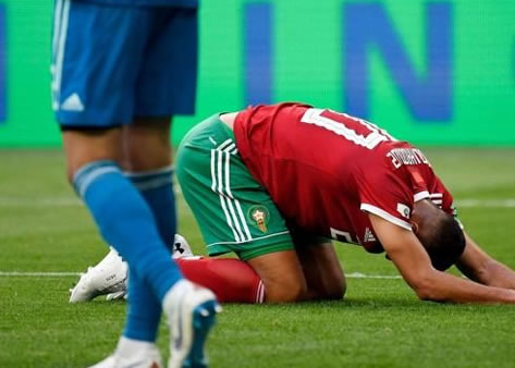 世界杯首个乌龙球：不可思议的进球奇葩事（图）