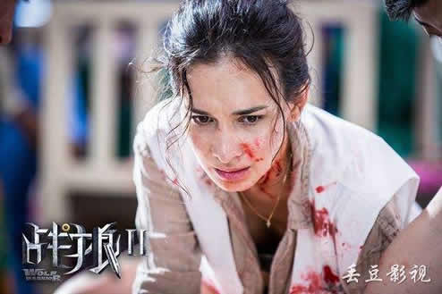 卢靖姗穿吊带笑容美:也太美了吧,混血儿就是出气质 卢靖姗穿吊带笑容美:也太美了吧,混血儿就是出气质