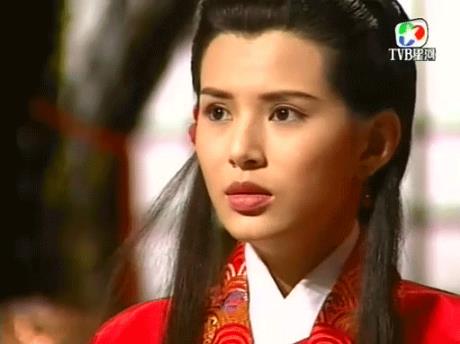 55岁小龙女再登台：近照保养得非常好,李若彤古装剧照