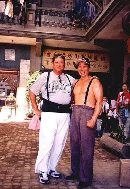 成龙童年照曝光：罕见童年照,成龙小时候就有主角相