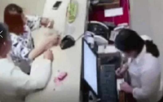 男子偶遇少妇 一夜之后连门都走不出去（图）