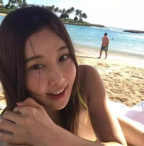 美女牙医网络爆红:50岁冻龄美女牙医火了(图) 美女牙医网络爆红:50岁冻龄美女牙医火了(图)