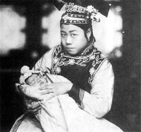 不老女婴其实没死在古代是人为吗：不老女婴样子为什么长不大