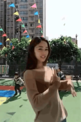 女幼师性感热舞:90后女幼师穿这衣服跳舞家长不淡定 女幼师性感热舞:90后女幼师穿这衣服跳舞家长不淡定