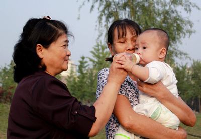 让保姆带孩子还是婆婆带孩子好：关于婆婆和保姆带娃