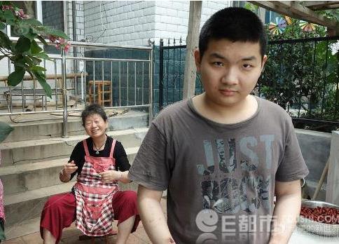 18岁被送进养老院：最年轻养老者,是怎么回事（图）