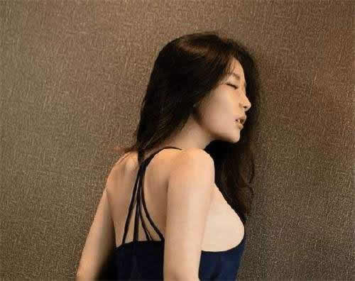 女人想睡男人的表现:女人3个细节说明她想睡你(图) 女人想睡男人的表现:女人3个细节说明她想睡你(图)