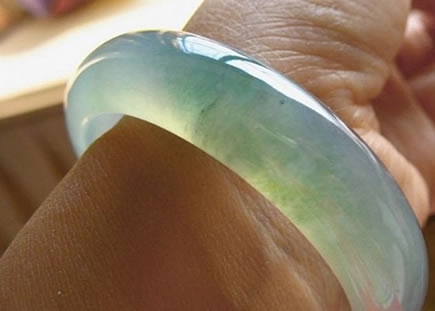 41000的手镯卖410:粗心大意忙乱中按错了小数点(图) 41000的手镯卖410:粗心大意忙乱中按错了小数点(图)