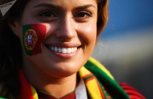 2018俄罗斯世界杯全球美女球迷云集：美女球迷颜值对比