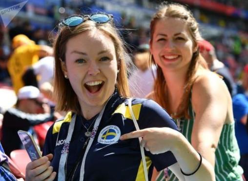 2018俄罗斯世界杯全球美女球迷云集：美女球迷颜值对比