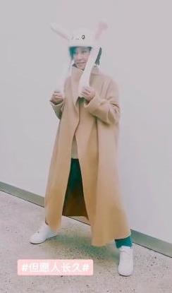 刘晓庆卖萌似少女:气质更佳了,62岁刘晓庆还是那么美 刘晓庆卖萌似少女:气质更佳了,62岁刘晓庆还是那么美