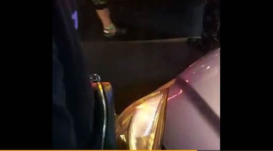 滴滴载孕妇遭围堵:公然抢人只为自己的利益令人深思 滴滴载孕妇遭围堵:公然抢人只为自己的利益令人深思