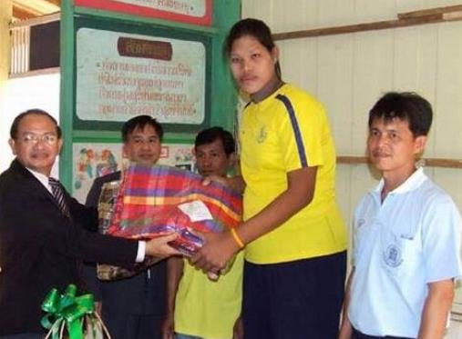 十大世界上最高的女人:关于世界上最高的那些女人们 十大世界上最高的女人:关于世界上最高的那些女人们