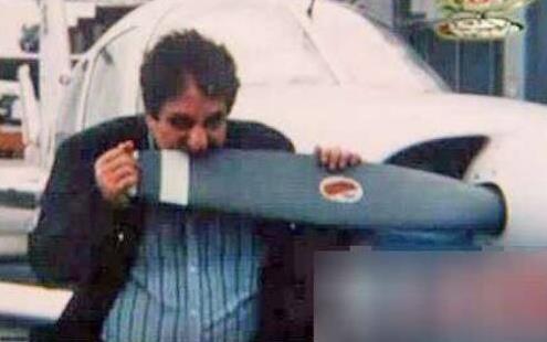 神功班勺吸脸上:生活中十大拥有特异功能的人盘点(图) 神功班勺吸脸上:生活中十大拥有特异功能的人盘点(图)