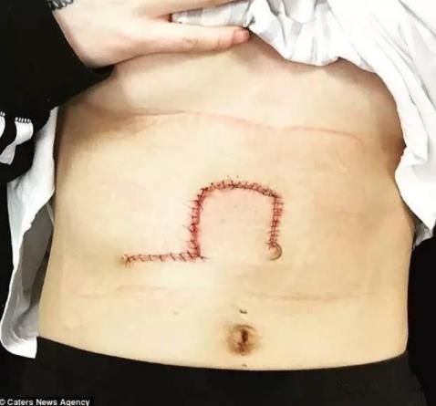 美女晒性感自拍照,却因此捡回一条命!（图）