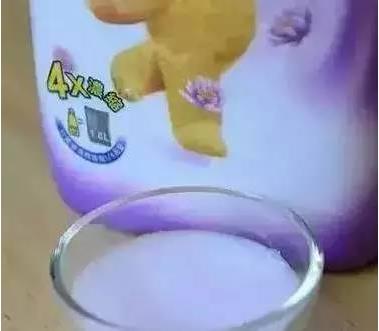 家具总是擦完又落灰?教你一招搞定!(图) 家具总是擦完又落灰?教你一招搞定!(图)