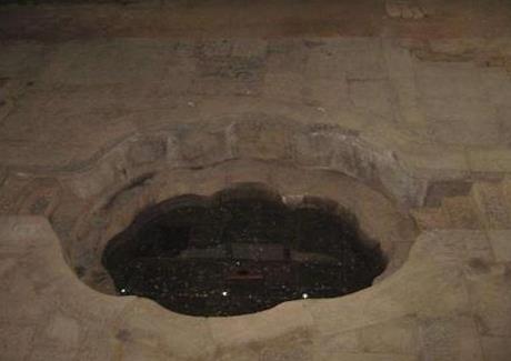 中国的这个皇帝因上朝时内急,发明了一样东西,至今还在用