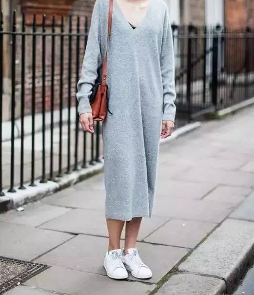 长裙配什么鞋子好看：穿长裙试着这样搭鞋子时髦又好看