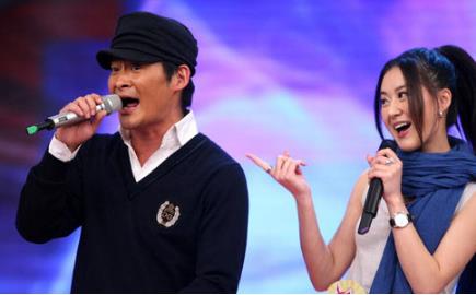 景岗山紧身衣秀身材：51岁景岗山紧身衣,中年不发福